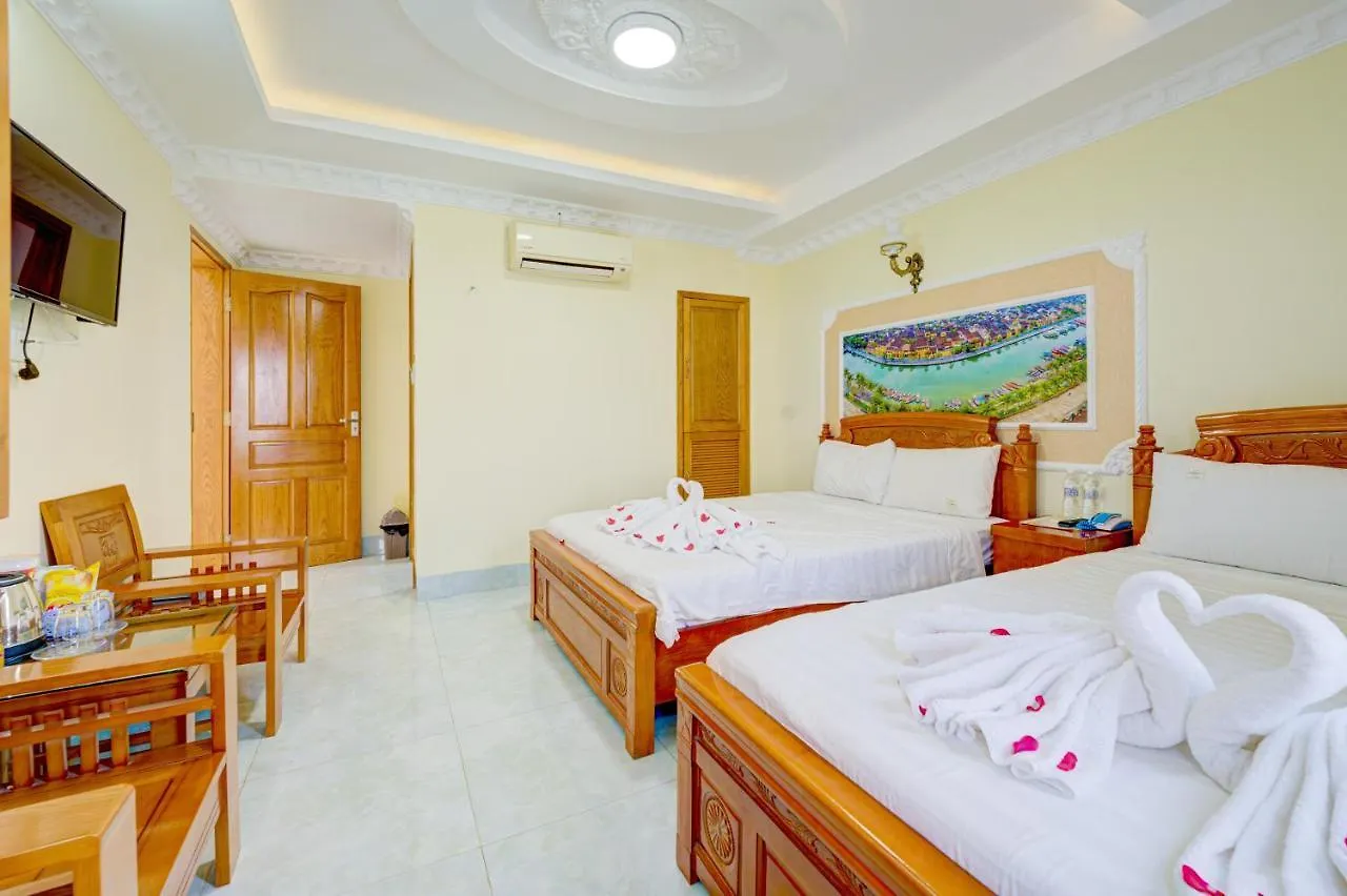 Quang Anh Hotel By The Moment Вунгтау
