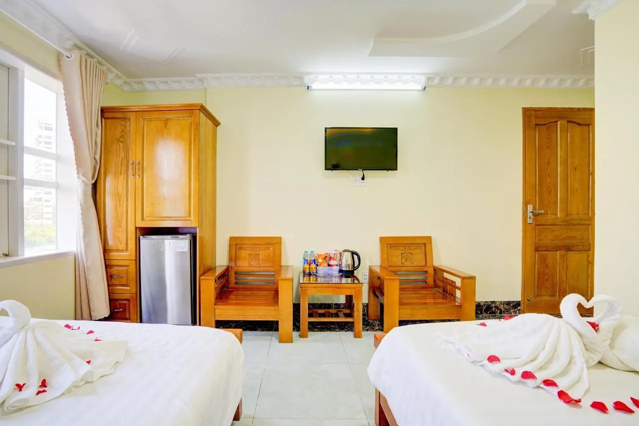 Quang Anh Hotel By The Moment Вунгтау